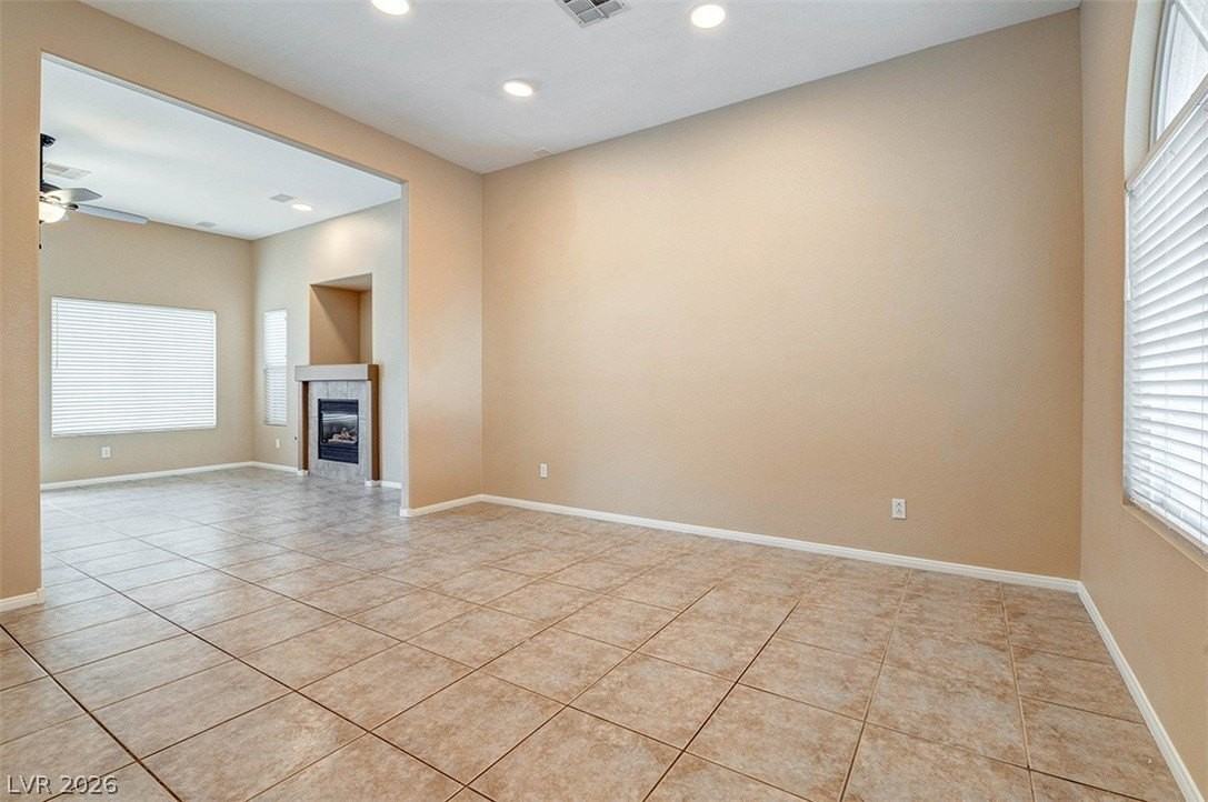 1493 Arroyo Verde Dr - Photo 4 of 27