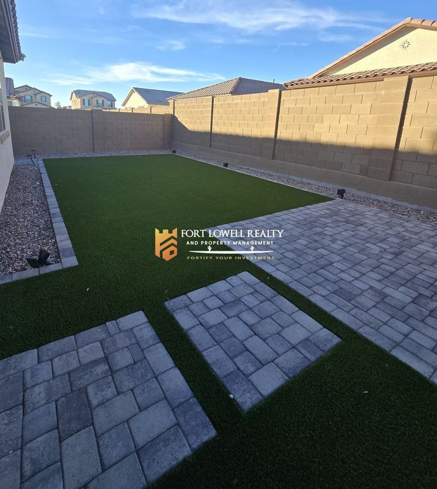 17930 W Toronto Way - Photo 3 of 15