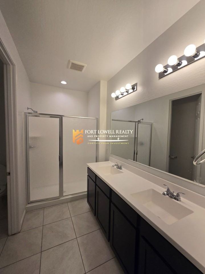 17930 W Toronto Way - Photo 7 of 15