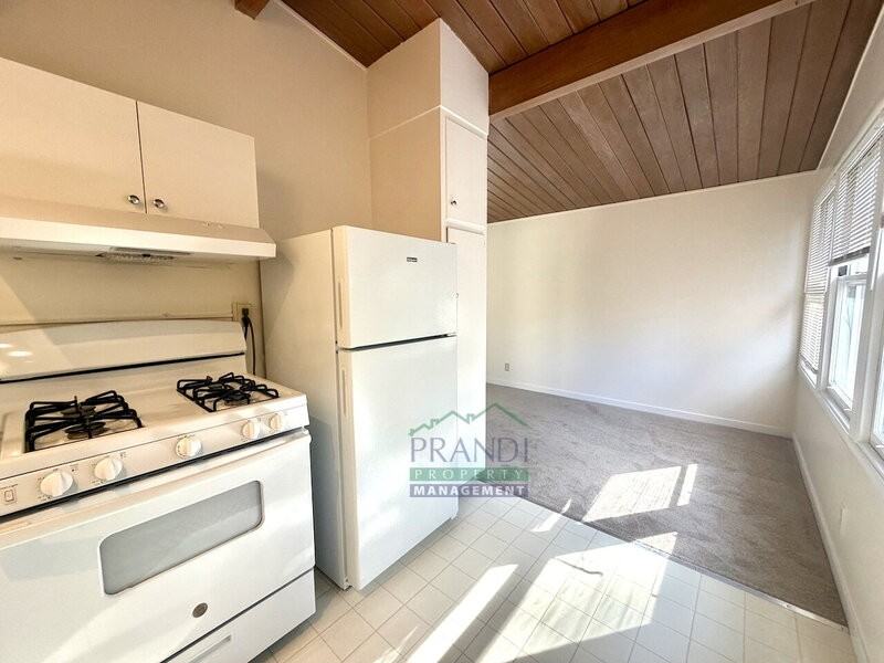 25 Willow Ave #5B - Photo 6 of 23