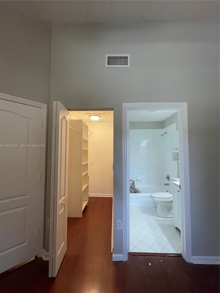 14124 Southwest 121st Place ##3 - Photo 3 of 18