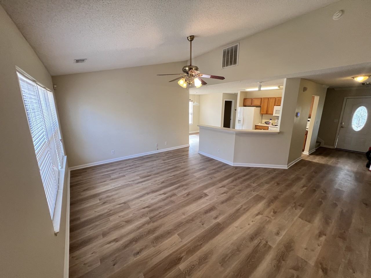 204 Hawkridge Pl #1 - Photo 2 of 11