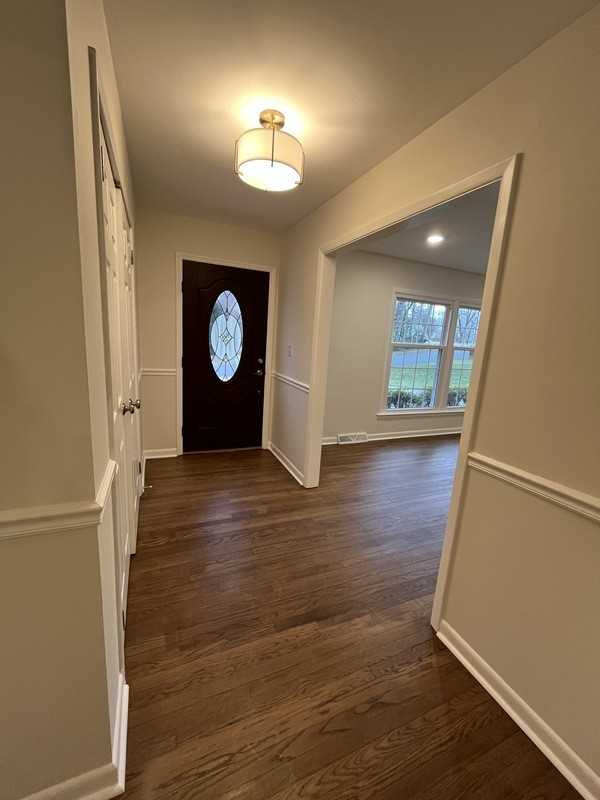 908 Lynbrook Dr - Photo 4 of 22