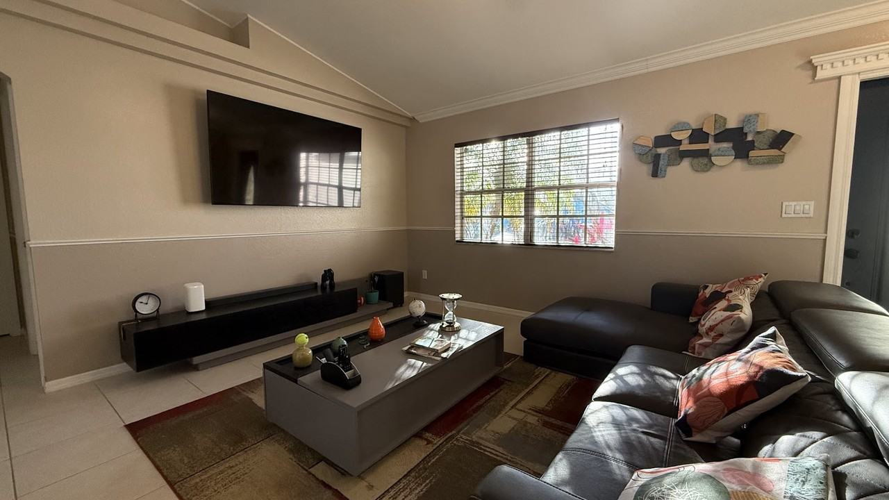 3647 Sw Ballweg St #1 - Photo 3 of 21