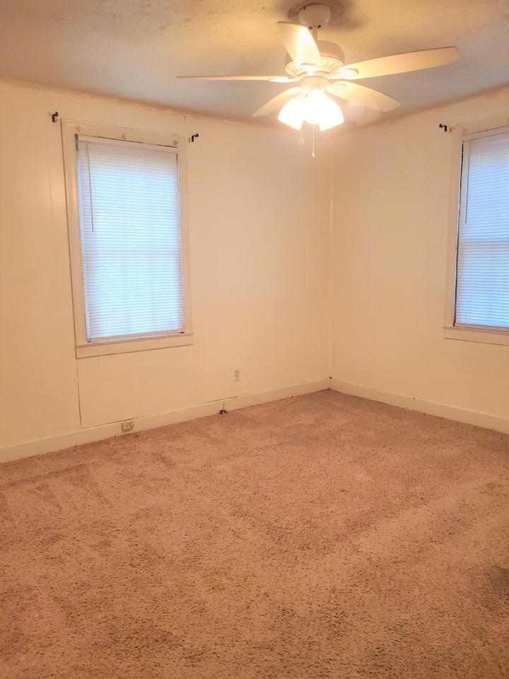 2033 Shirley Ave - Photo 6 of 6