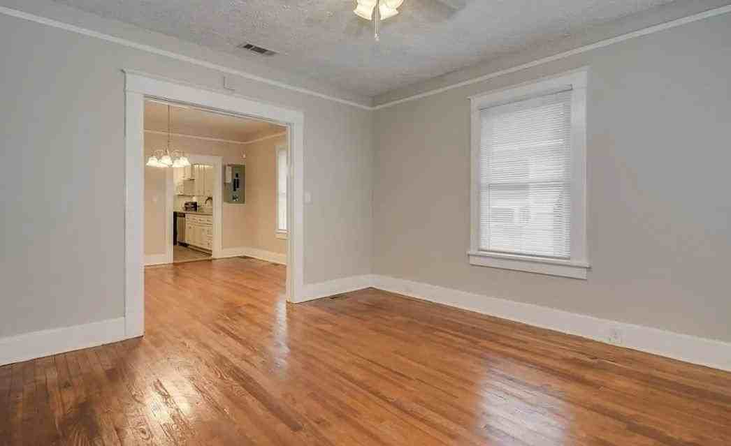 1963 Battle Row - Photo 3 of 16