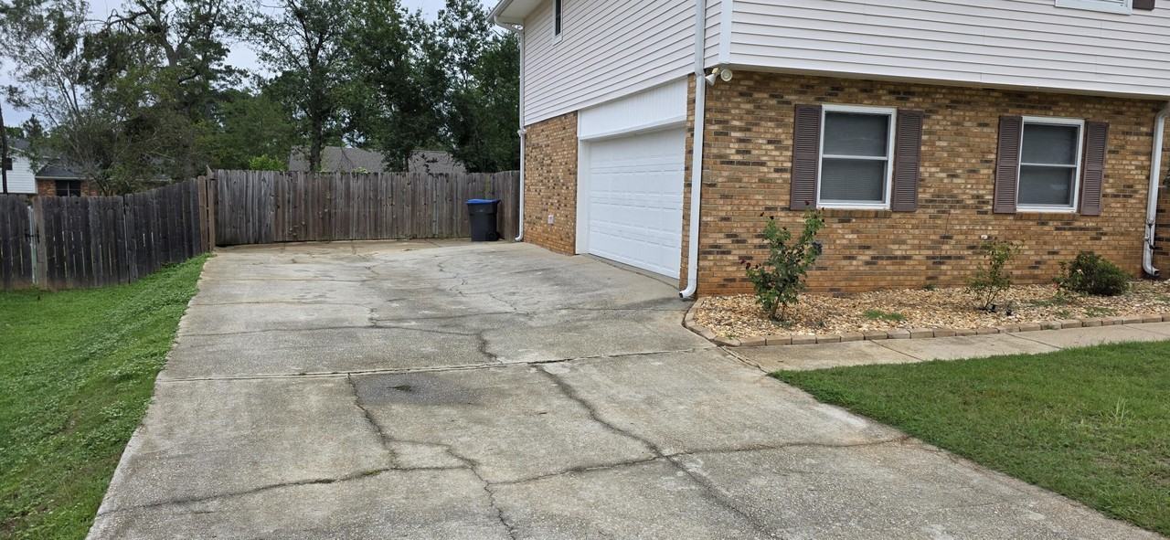 4011 Pinnacle Way - Photo 3 of 48