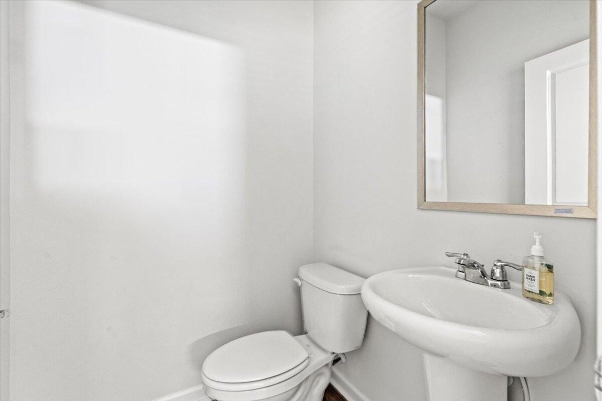 5144 Captain Dr - Photo 6 of 32