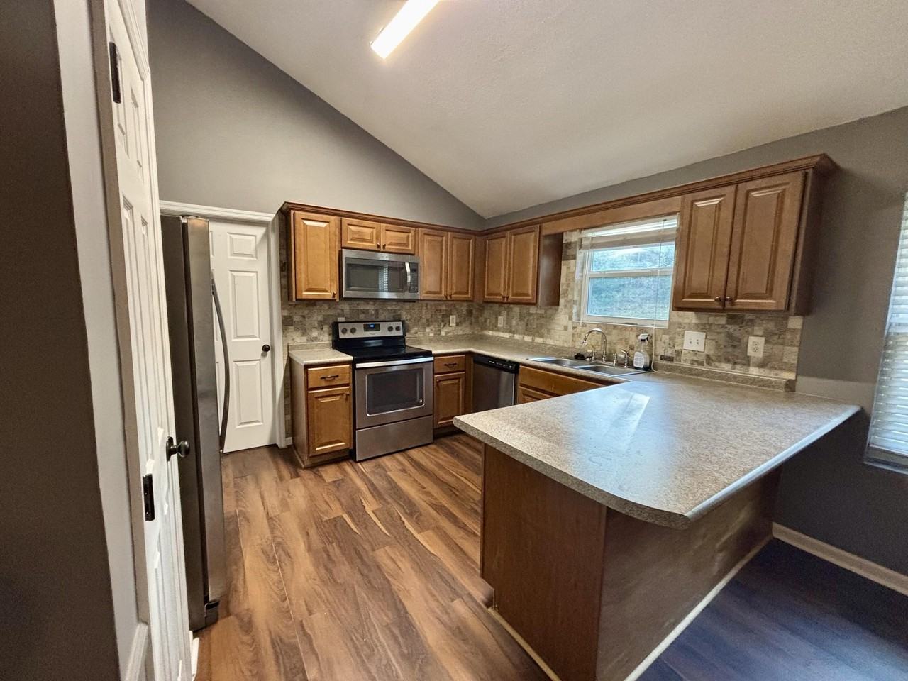 2714 Fair Oak Ct - Photo 7 of 15