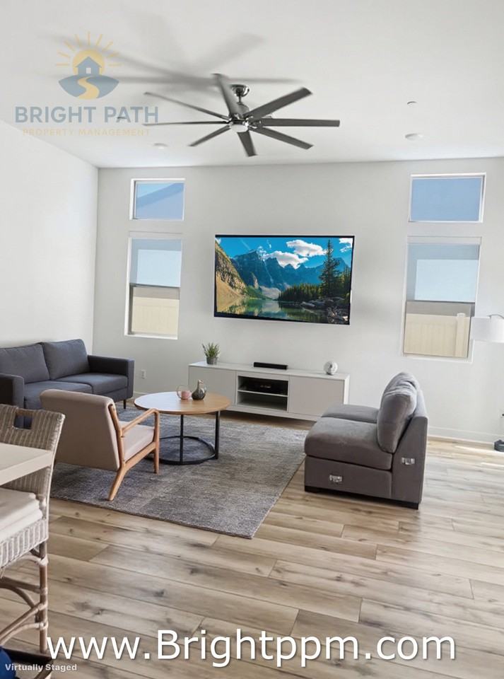 1539 Newland Dr #1 - Photo 3 of 18