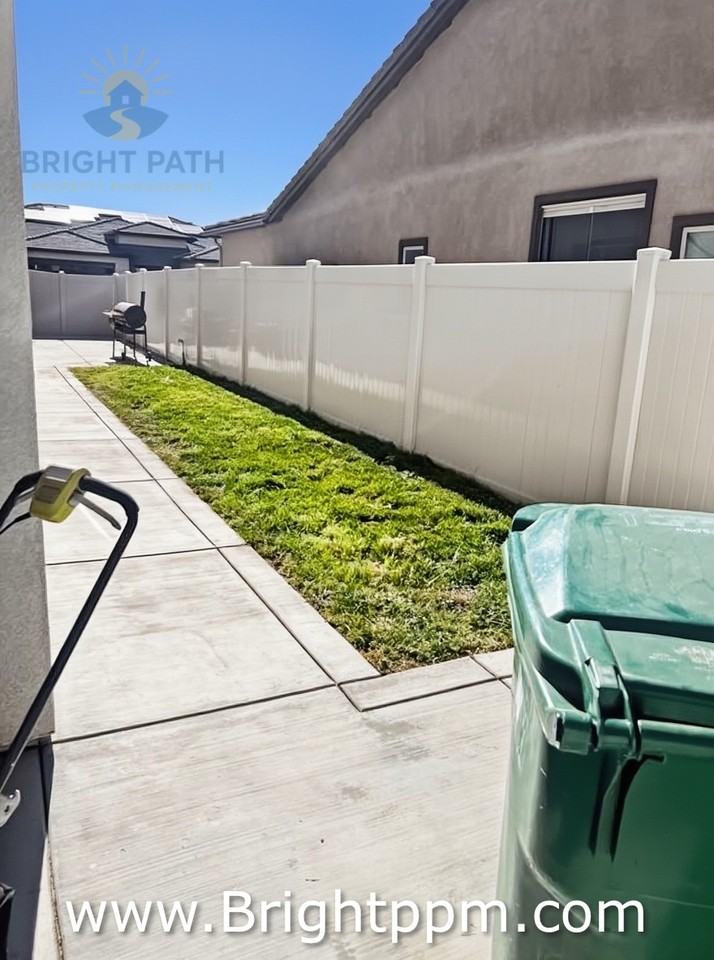 1539 Newland Dr #1 - Photo 6 of 18