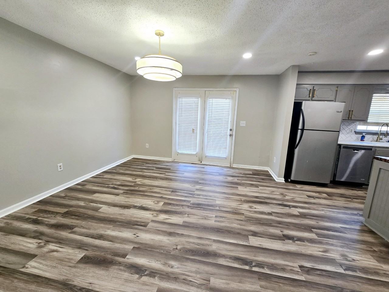 2721 Crosshaven Dr - Photo 4 of 14