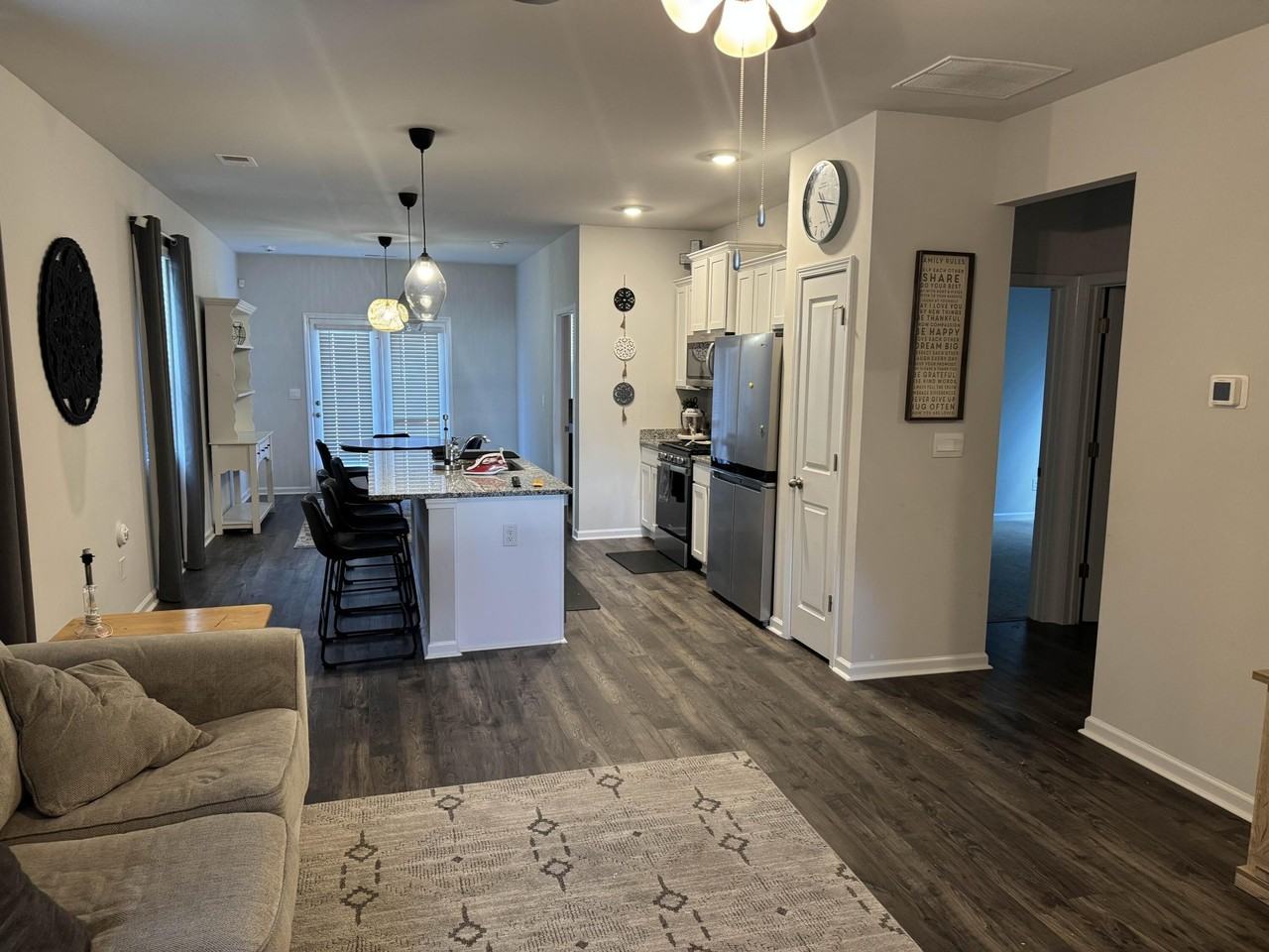 469 Kentbury Ct - Photo 2 of 8