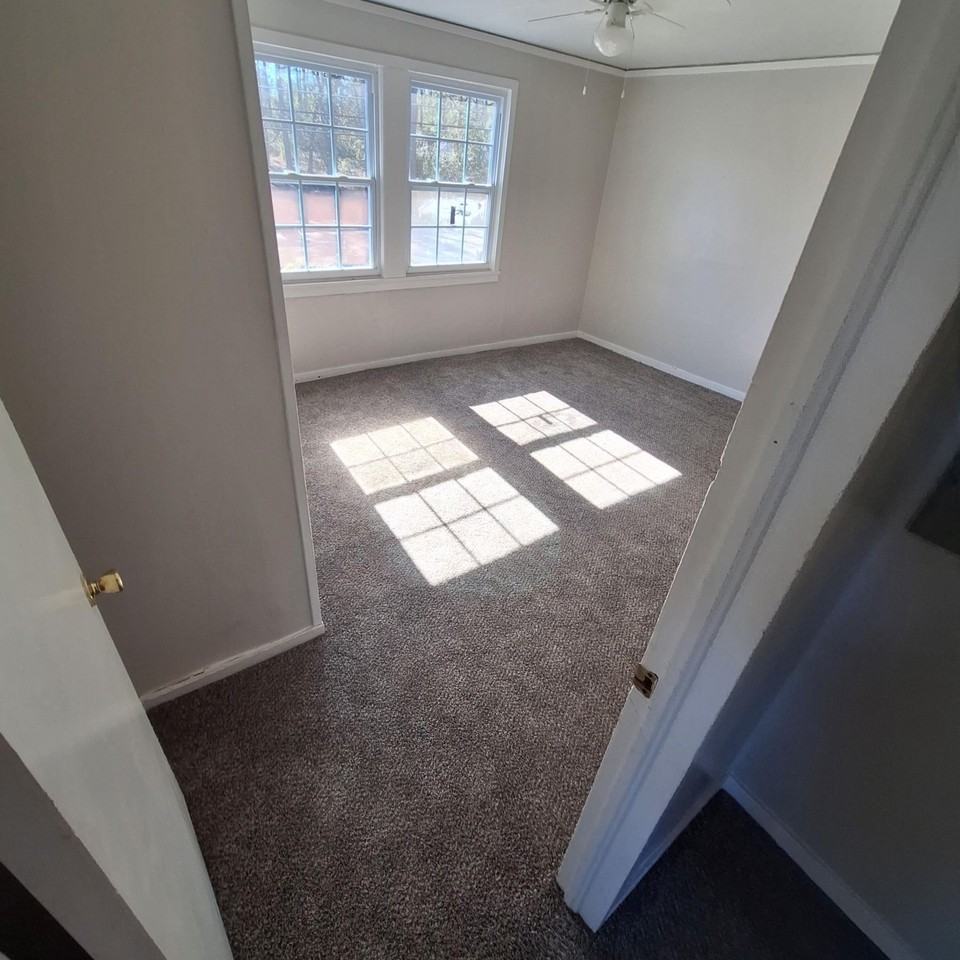 2375 Lumpkin Rd - Photo 2 of 9