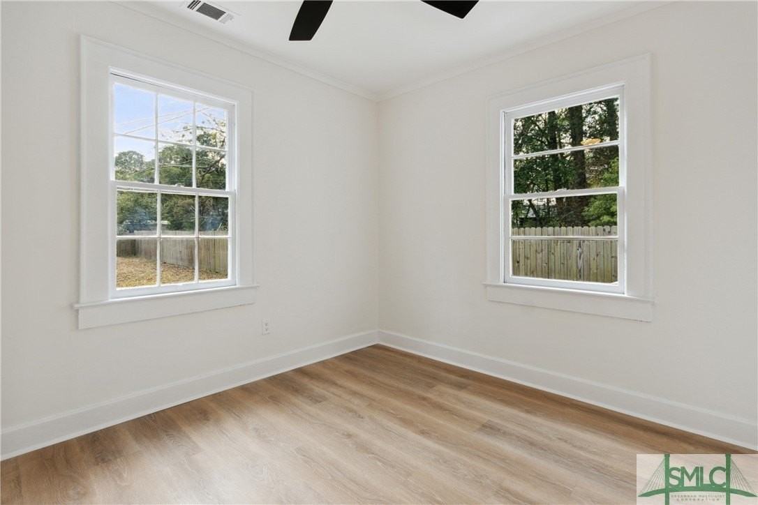 1527 Ne 36th St - Photo 5 of 30