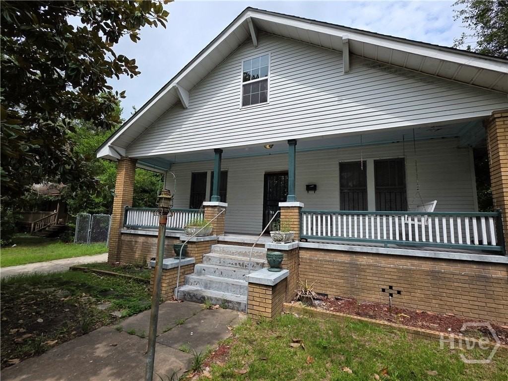 105 Forrest Ave - Photo 2 of 17