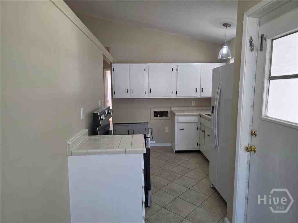 407 W 9th St - Photo 6 of 19