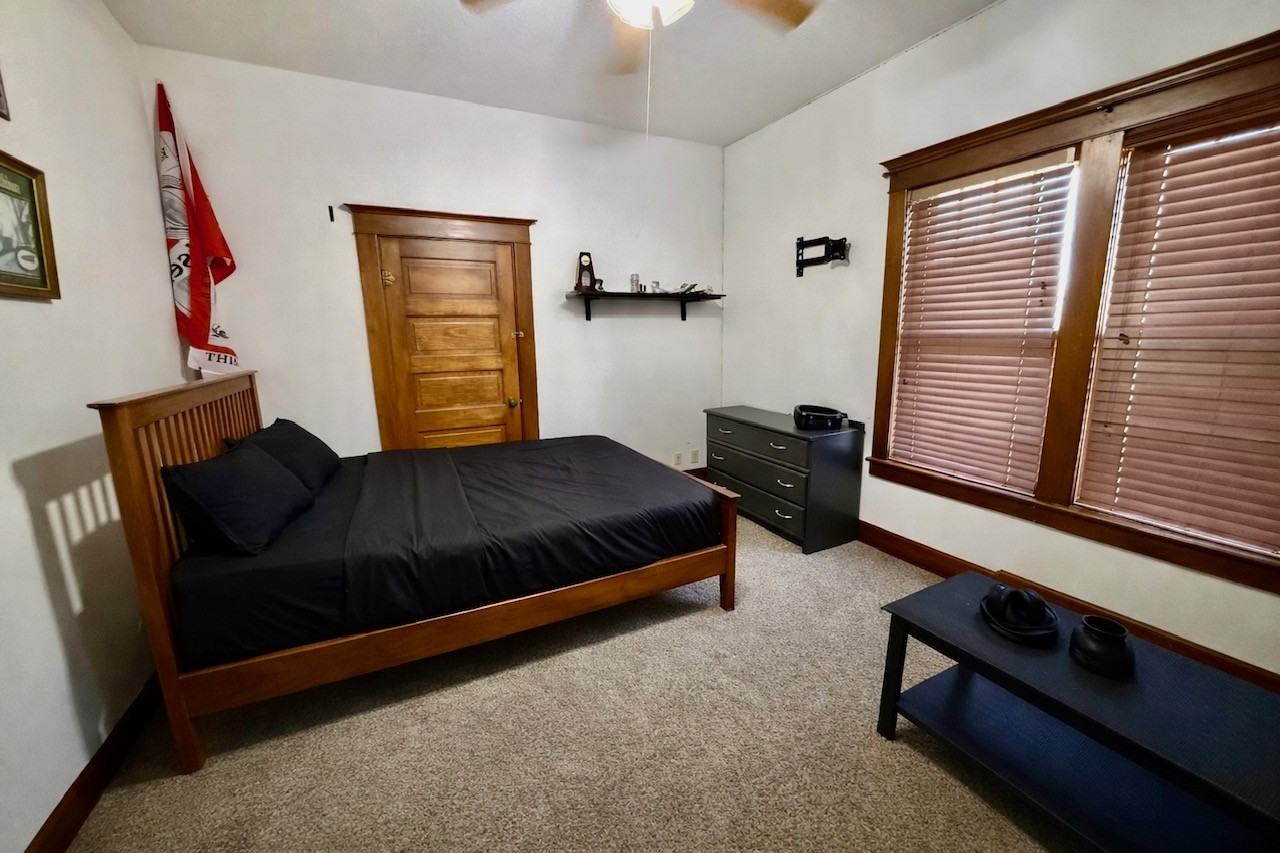 422 5th St Nw #1 - Photo 6 of 10