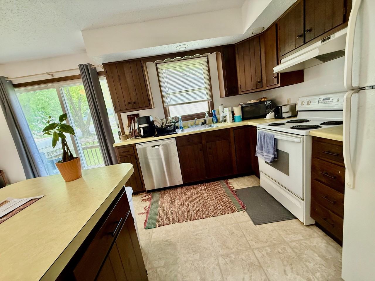 620 7th Ave Nw #622 - Photo 3 of 11