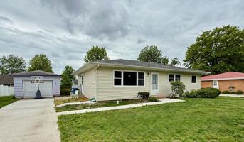 featured image of 933 Greenfield Ave #1