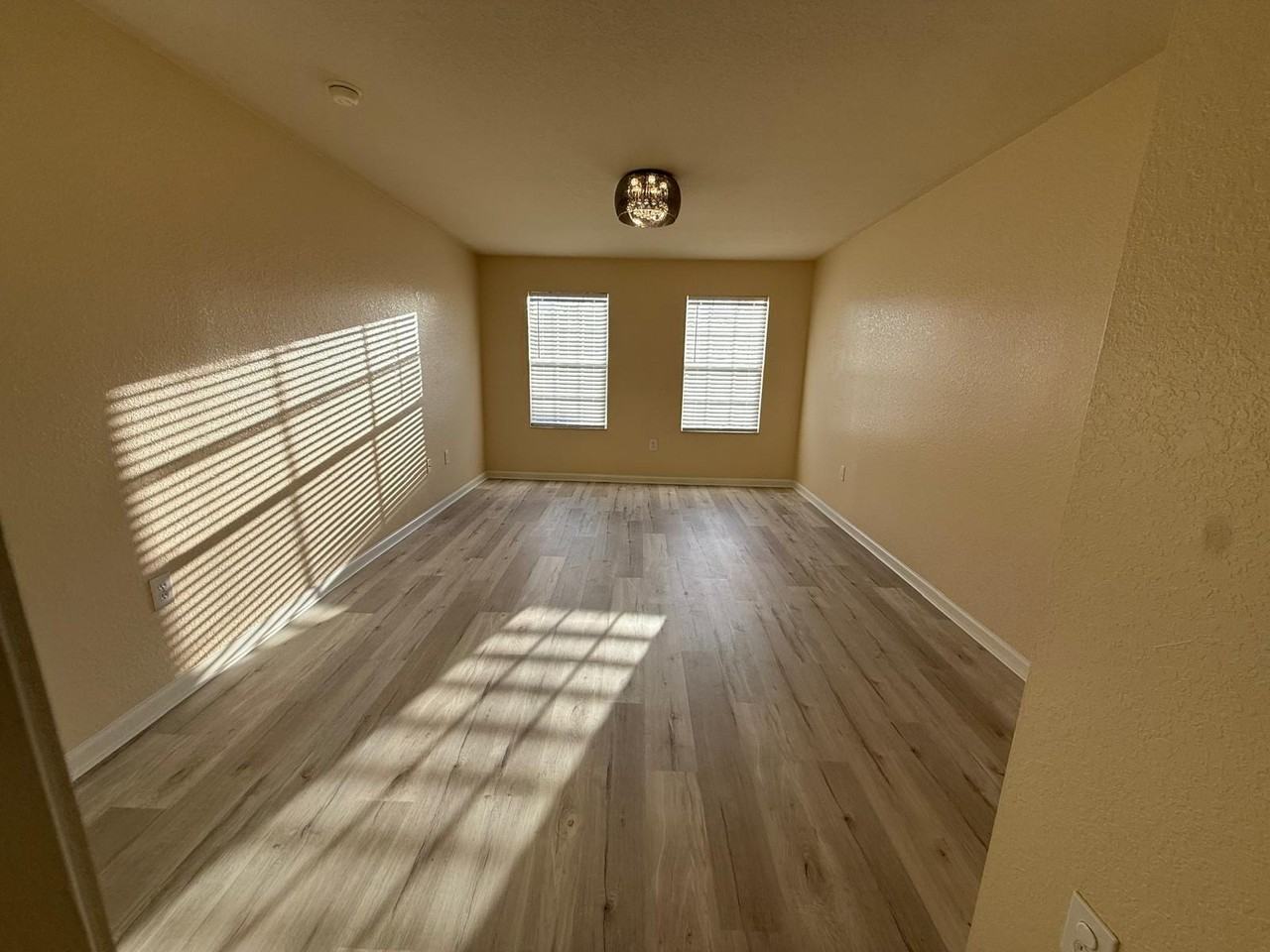 3071 Ashland Ln N #1 - Photo 7 of 11