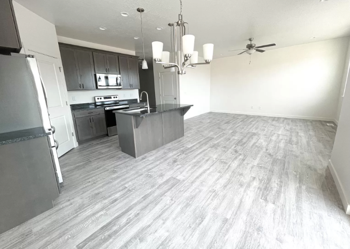 4084 W Harmony Dr #4084 - Photo 3 of 10