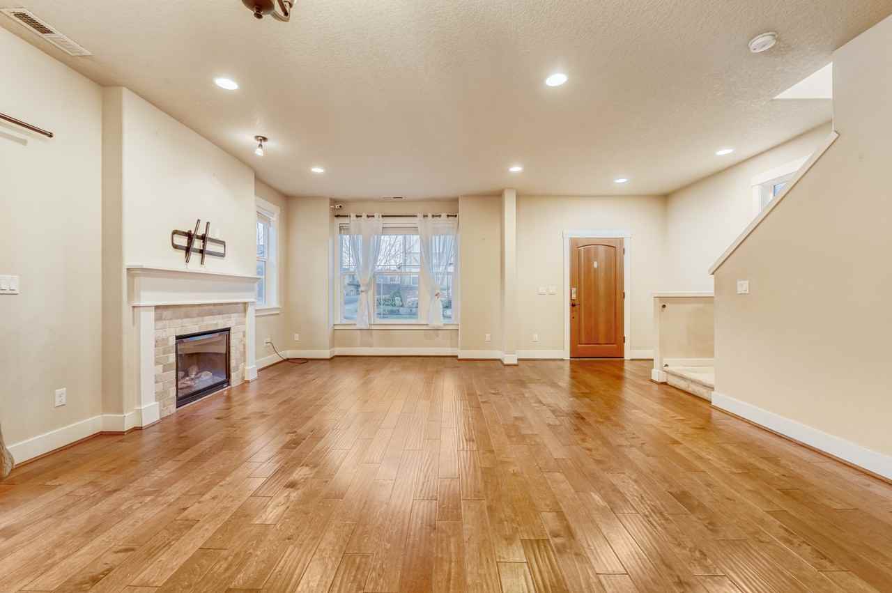 590 Sw 199th Ave #1 - Photo 4 of 41