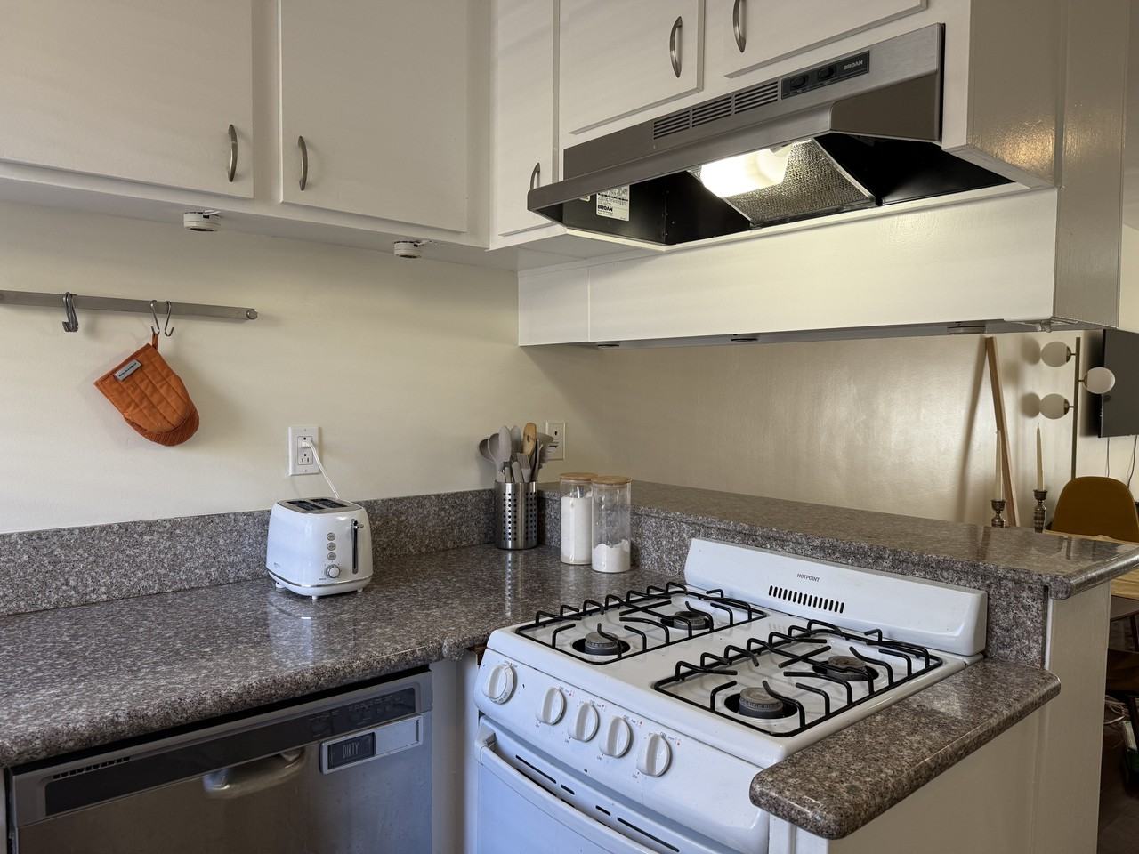 11652 Chenault Street - 9Unit 9 #9 - Photo 4 of 13