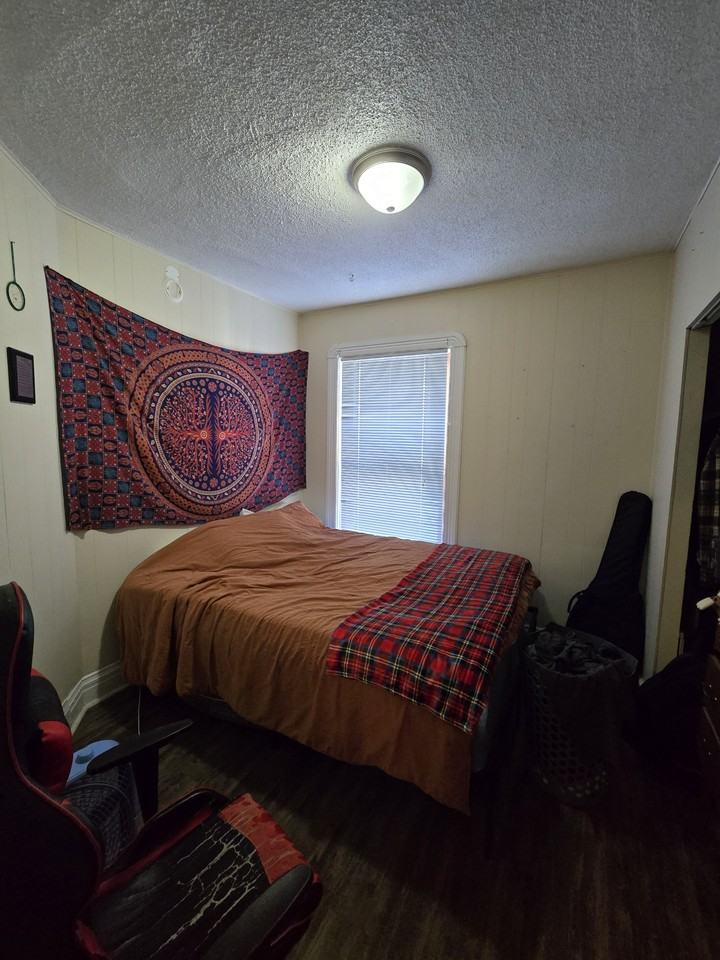 1524 Jefferson St #2 - Photo 7 of 11