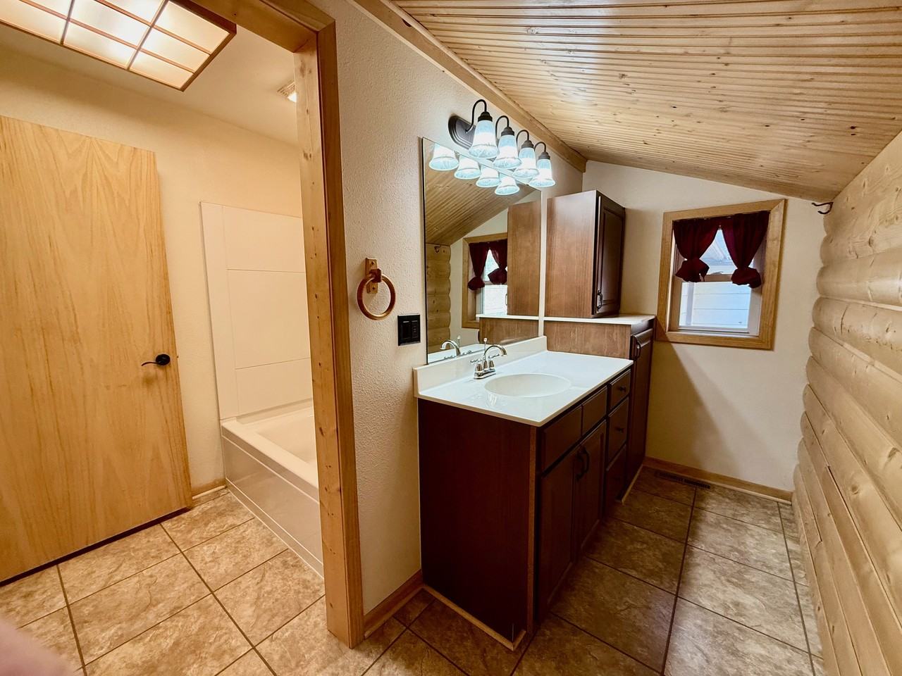 802 2nd St Nw #1 - Photo 4 of 11