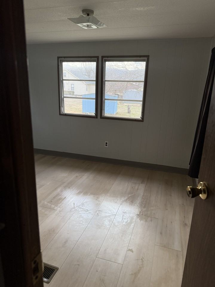 1108 S Walnut Dr #1 - Photo 7 of 8