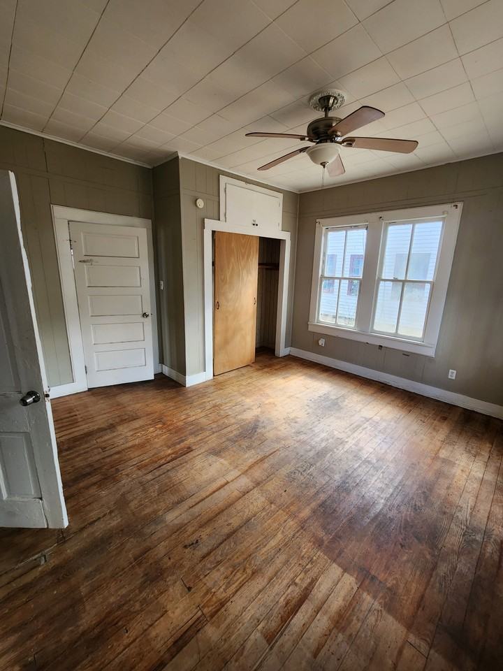 517 Lasalle St #1 - Photo 6 of 10