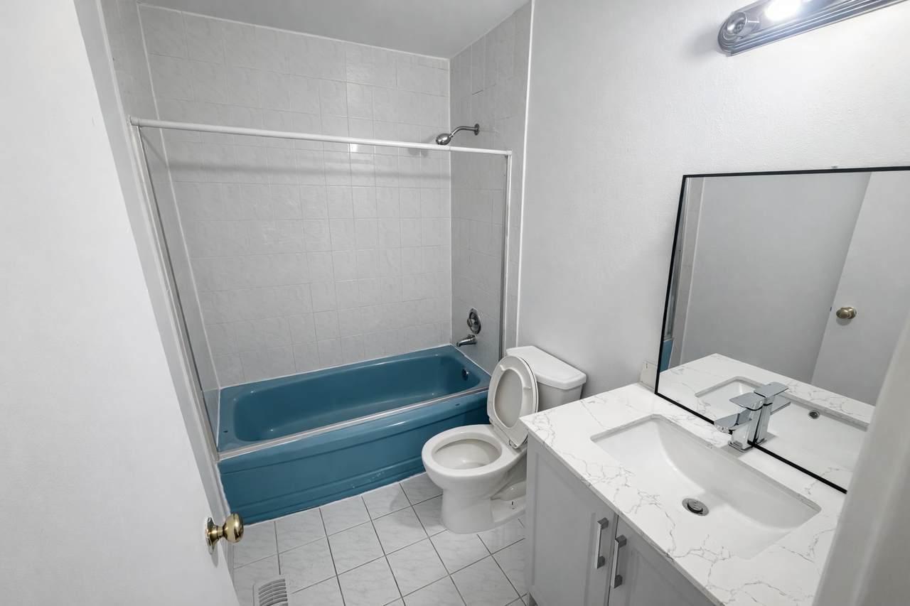 29 Duntroon Cres #1 - Photo 7 of 11