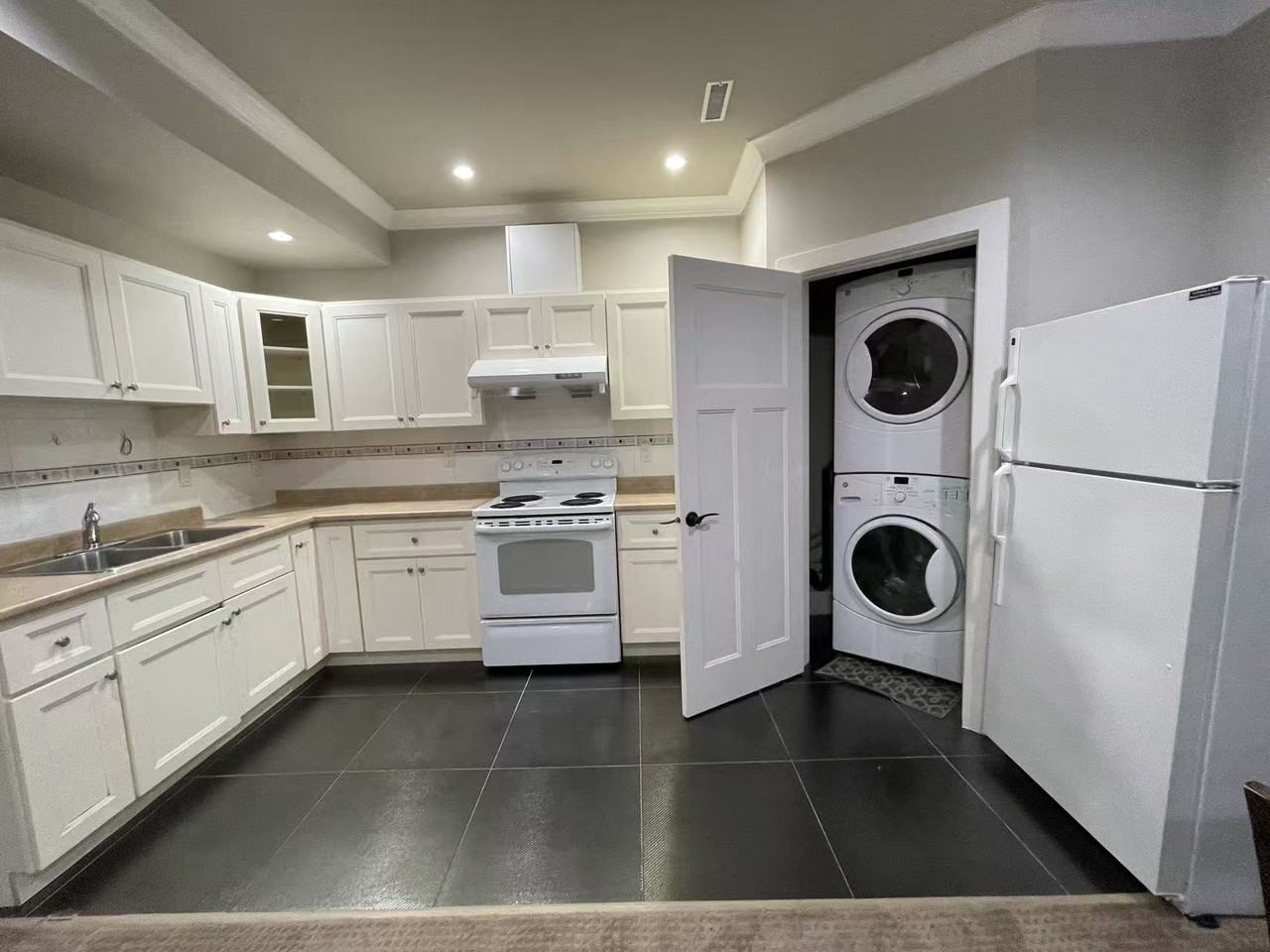 16331 25 Ave #1 - Photo 6 of 11