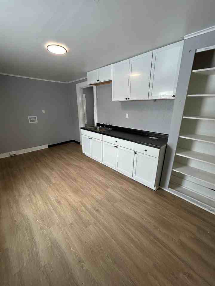 319 Commercial St #1 - Photo 2 of 10