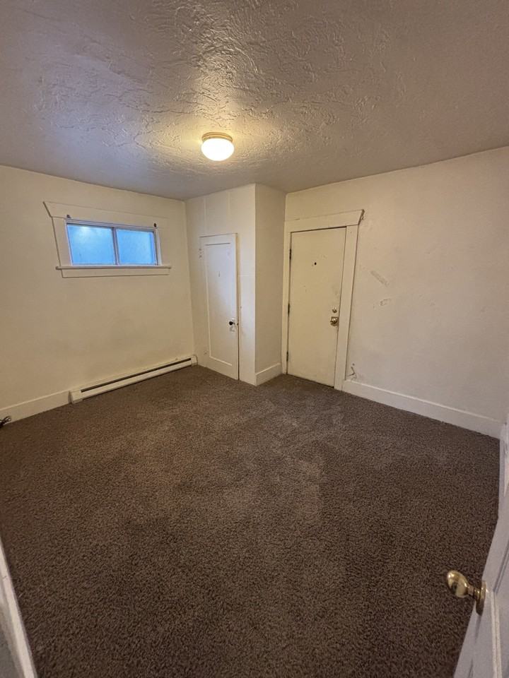 187 6th St #1 - Photo 4 of 4