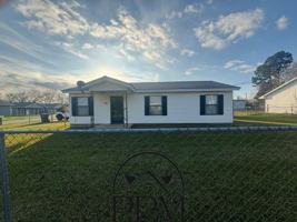 featured image of 901 Everitt St #1