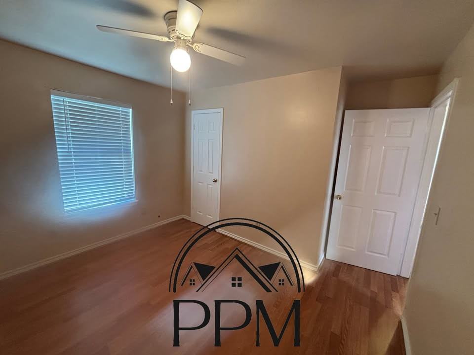 901 Everitt St #1 - Photo 5 of 14