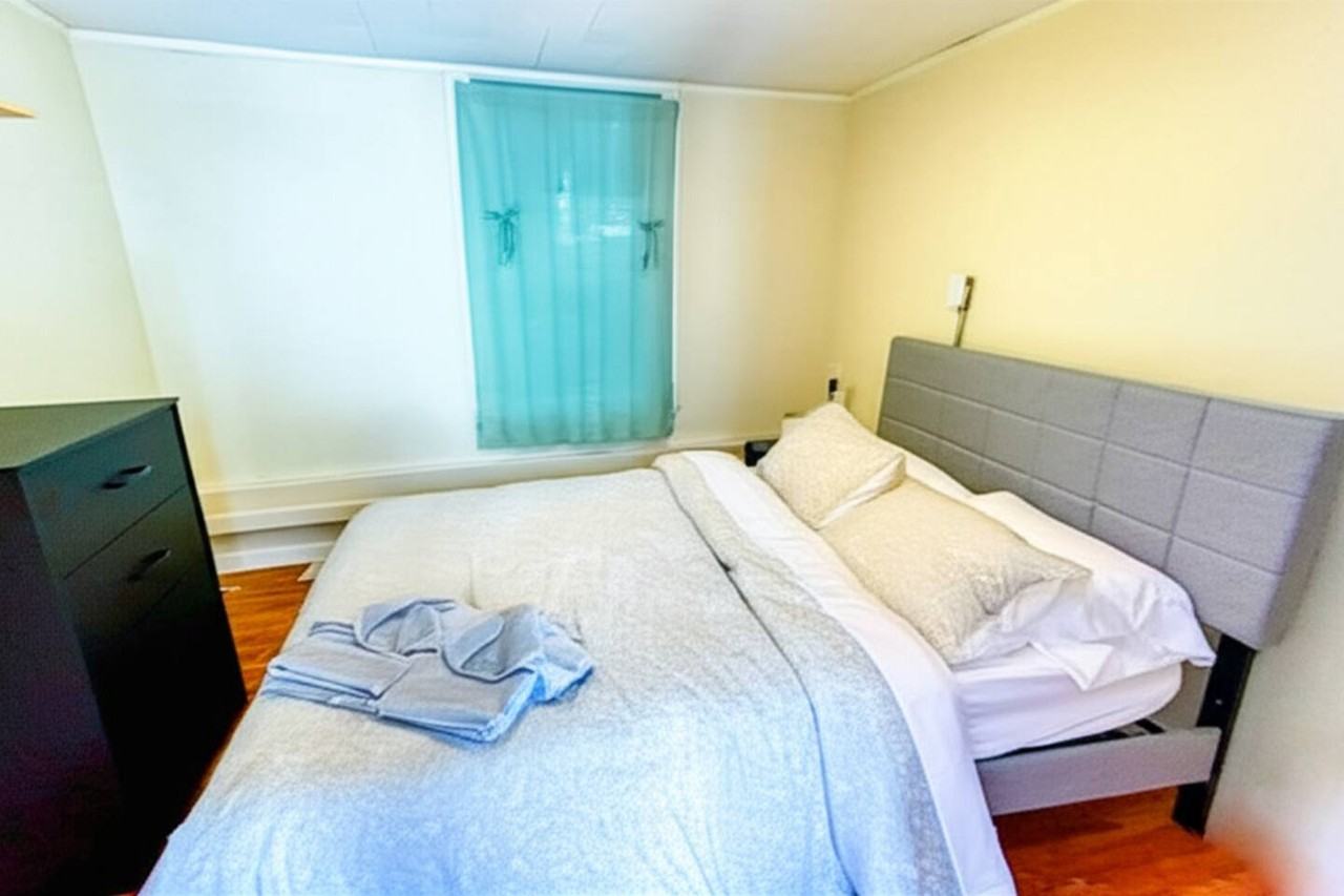 724 Church St #1 - Photo 3 of 9