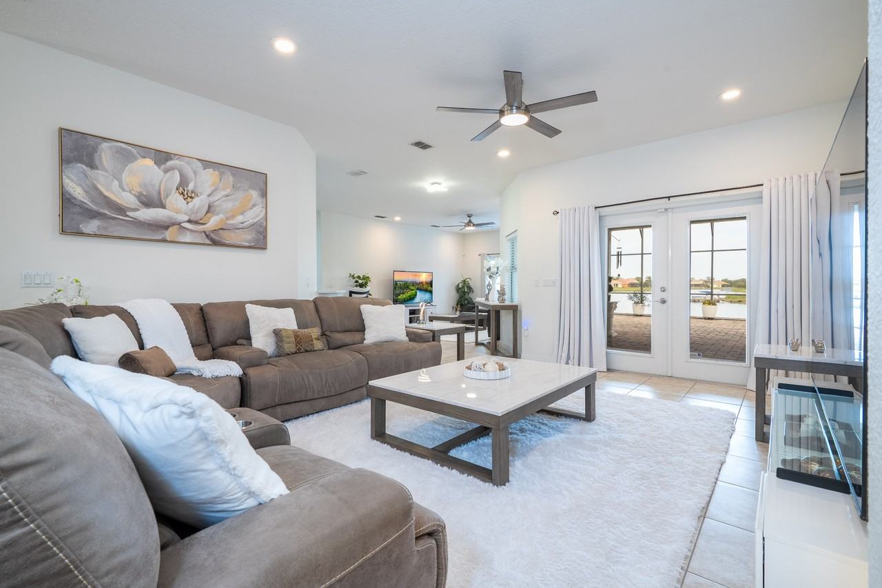 3774 Eagle Isle Cir #1 - Photo 5 of 31