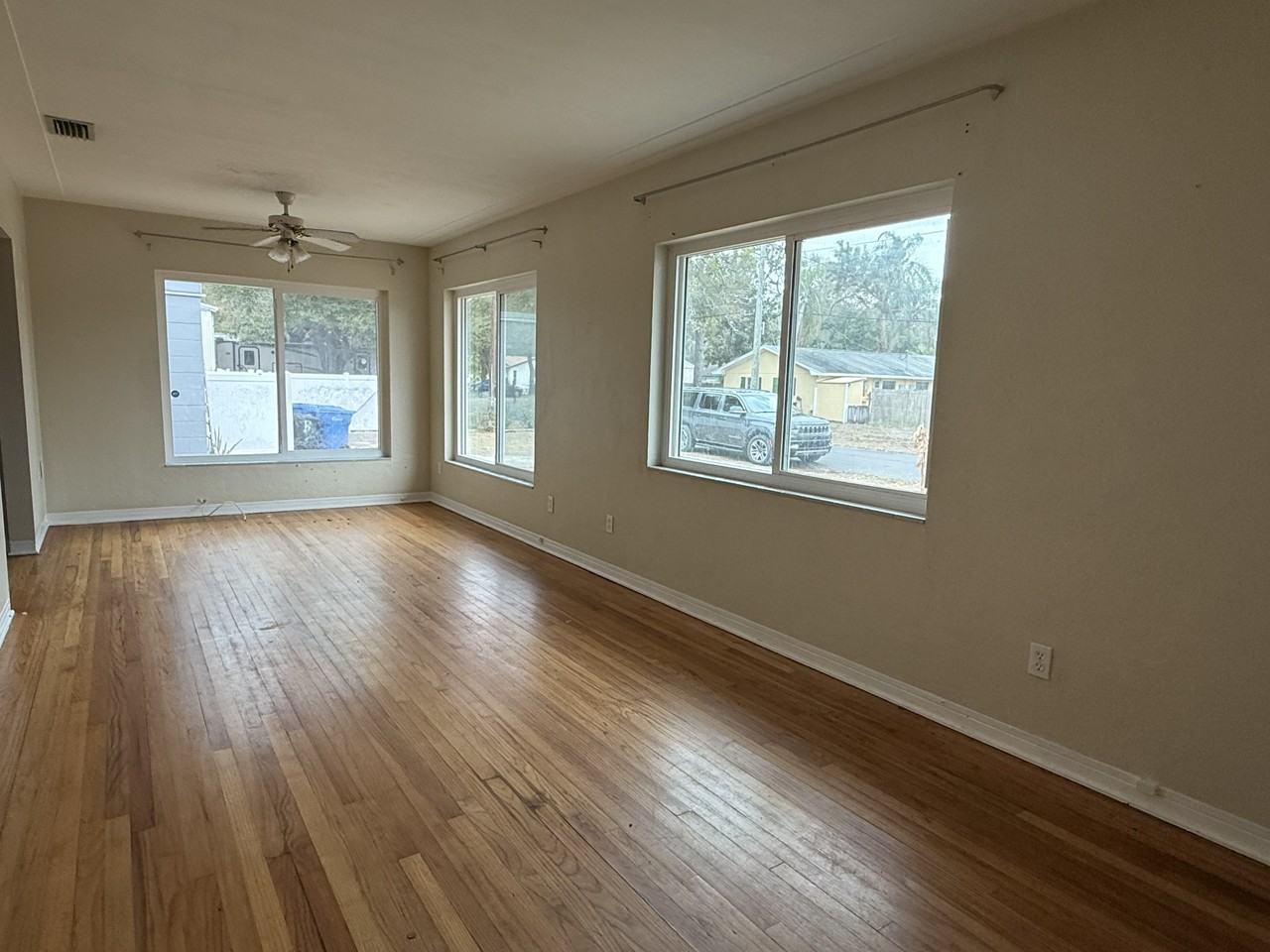 7181 49th Avenue North - Main House #MAIN - Photo 6 of 10