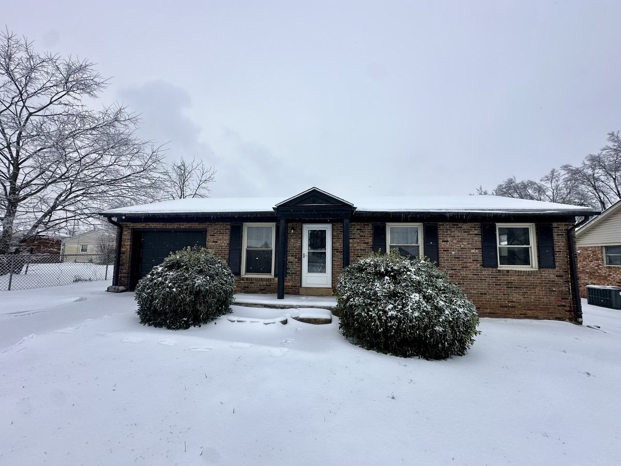 315 Coombs Dr #1 - Photo 3 of 7