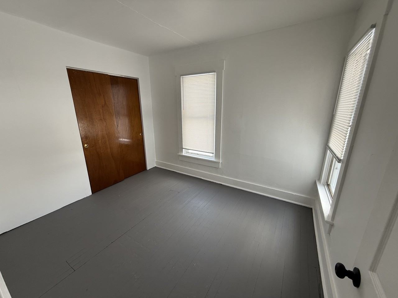 513 Ludlow Ave #513 - Photo 3 of 4