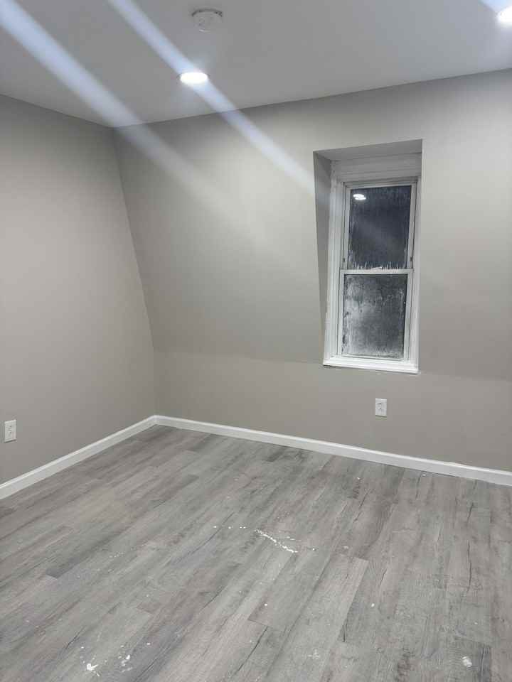 733 Mcilvain St #1 - Photo 3 of 10