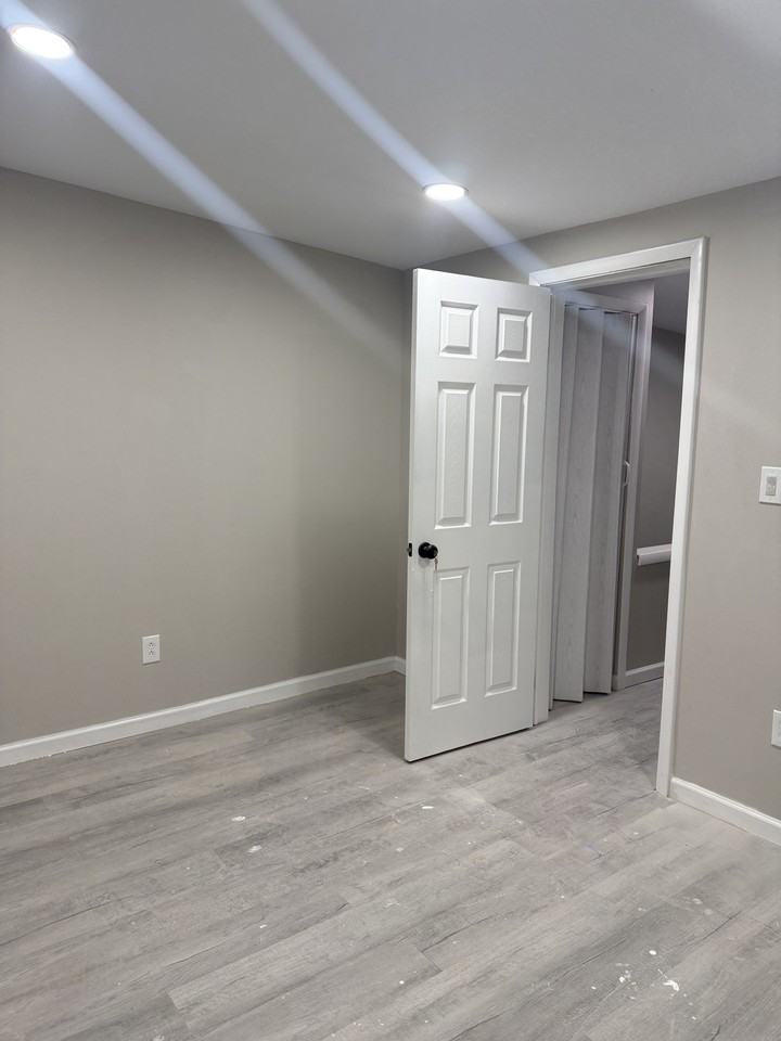 733 Mcilvain St #1 - Photo 4 of 10