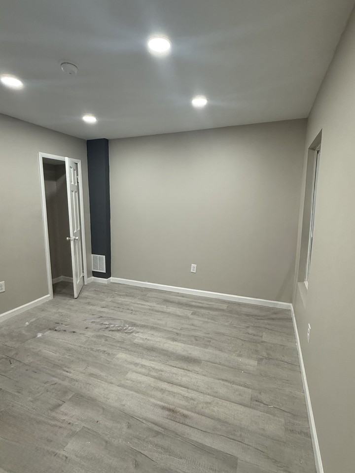 733 Mcilvain St #1 - Photo 7 of 10