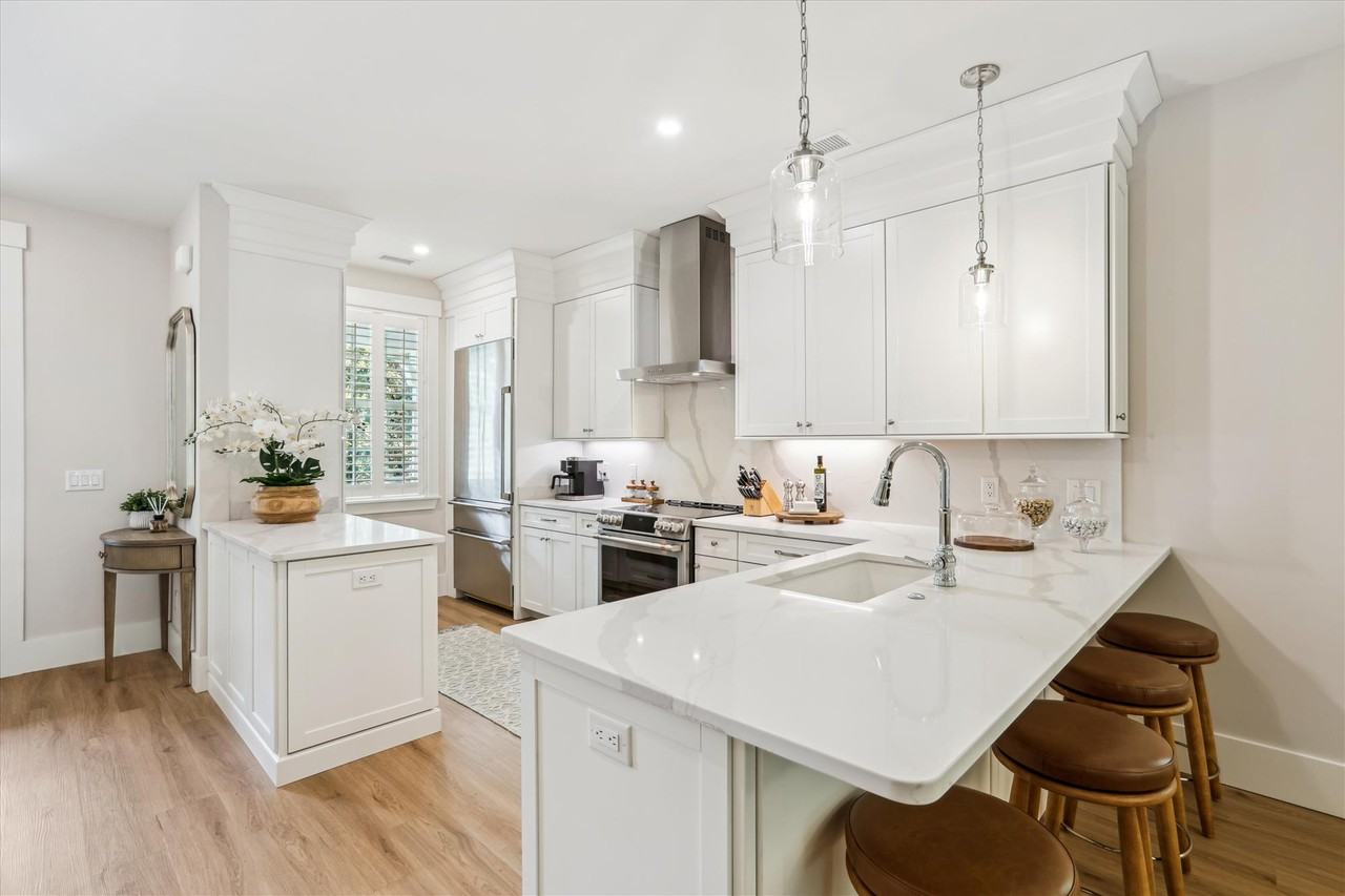 221 Halyard Dr #221 - Photo 2 of 14