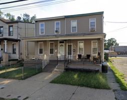 featured image of 15 S 42nd St #1