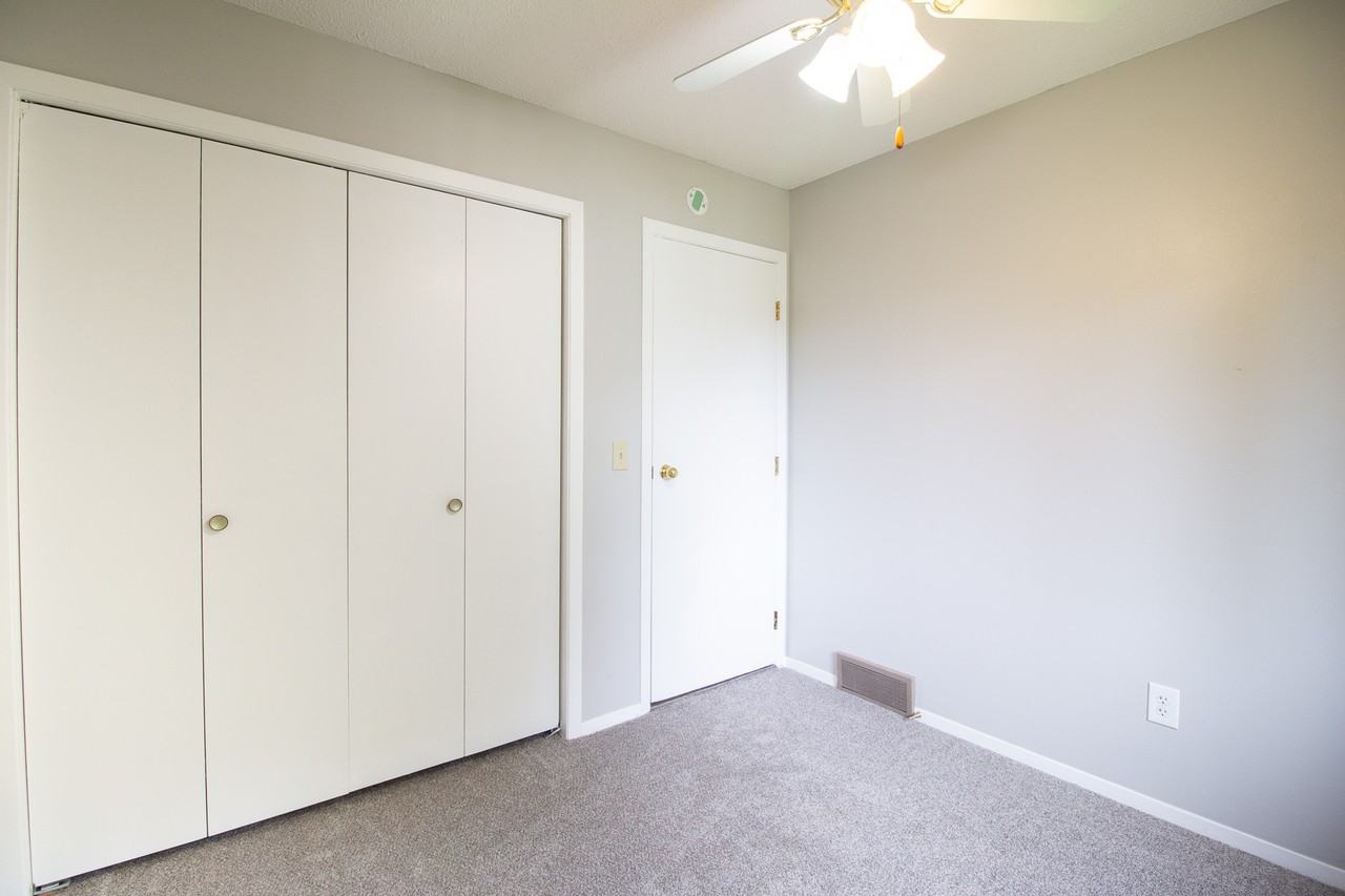 1000 S Lakota Ave #1 - Photo 7 of 11