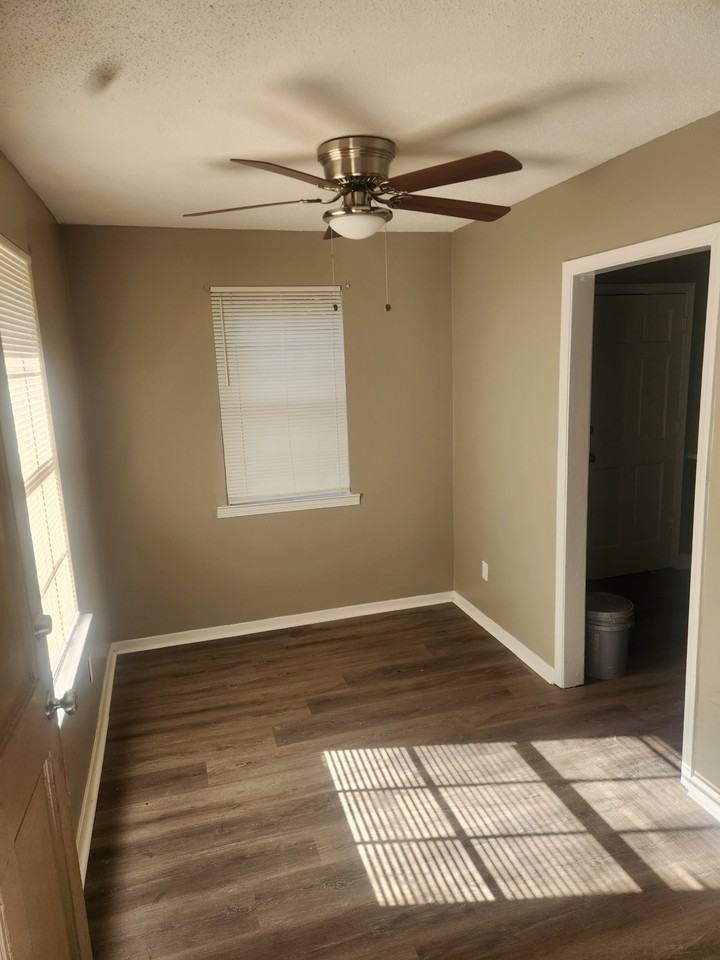 3307 Amselle Cir #1 - Photo 3 of 9